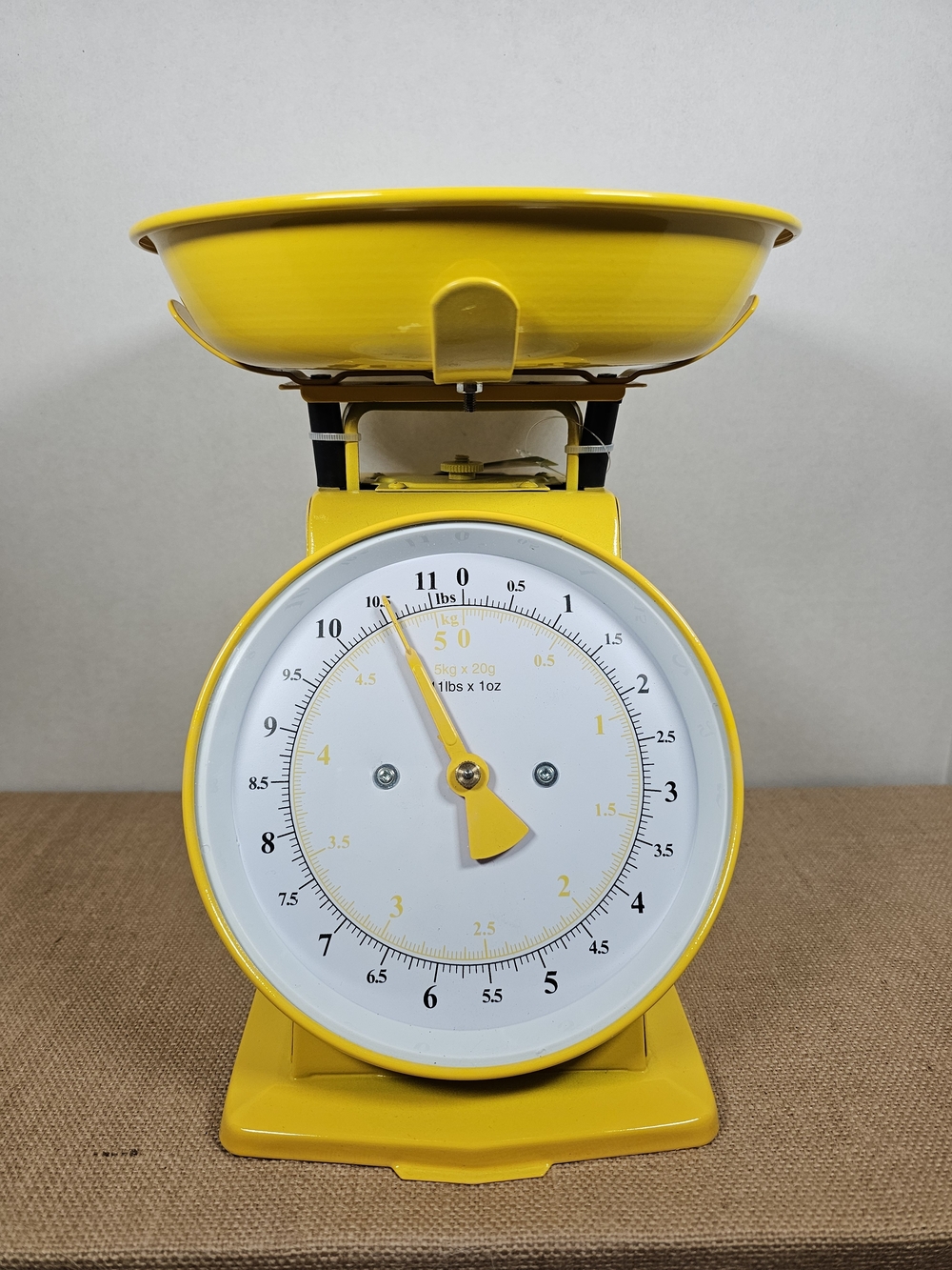 Ashland Yellow Retro Kitchen Scale